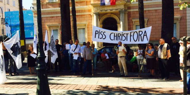 Manifestation anti Piss Christ à Ajaccio