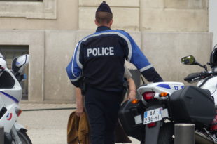 policiers